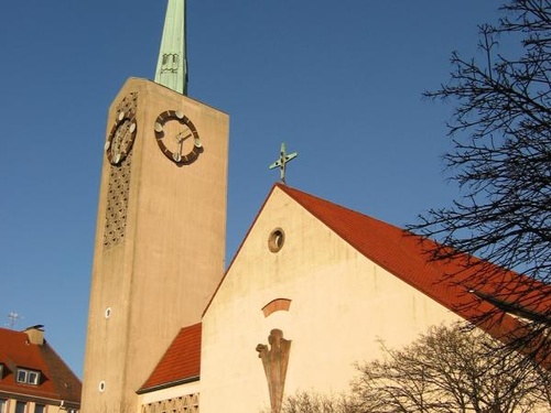 Außenansicht der Pfarrkirche St. Agatha Aschaffenburg